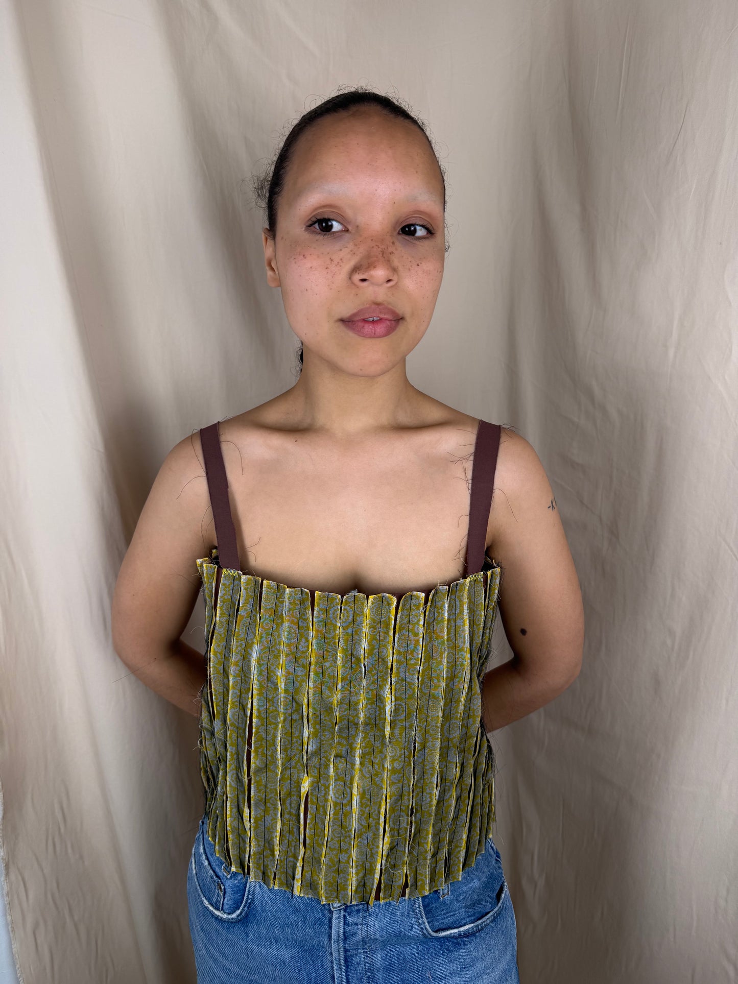 Pleat Fray Top in Yellow Pattern