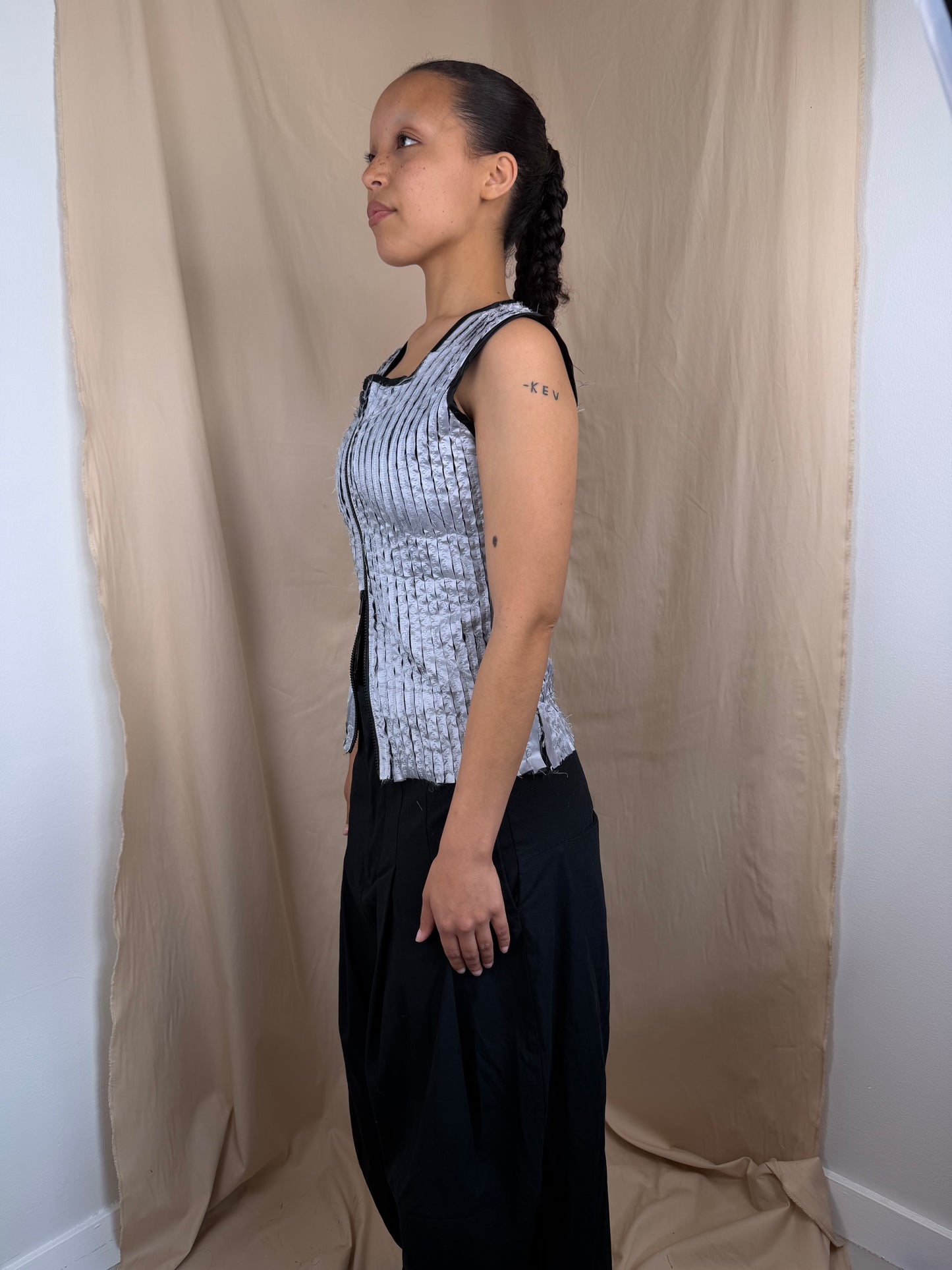 Pleat Fray Zip Top Silver