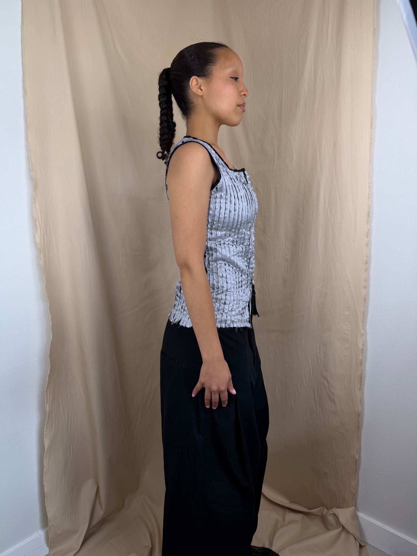 Pleat Fray Zip Top Silver