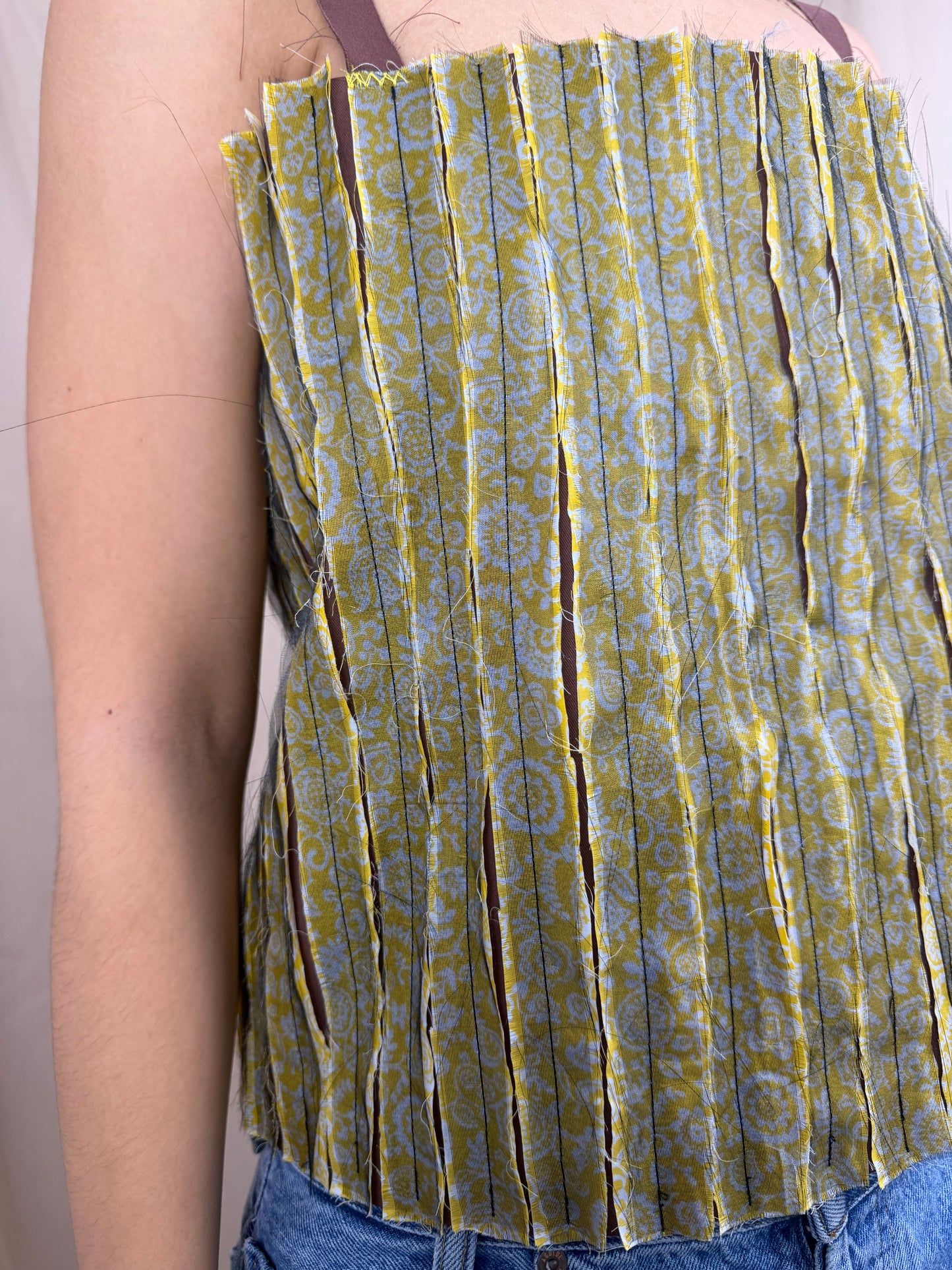 Pleat Fray Top in Yellow Pattern