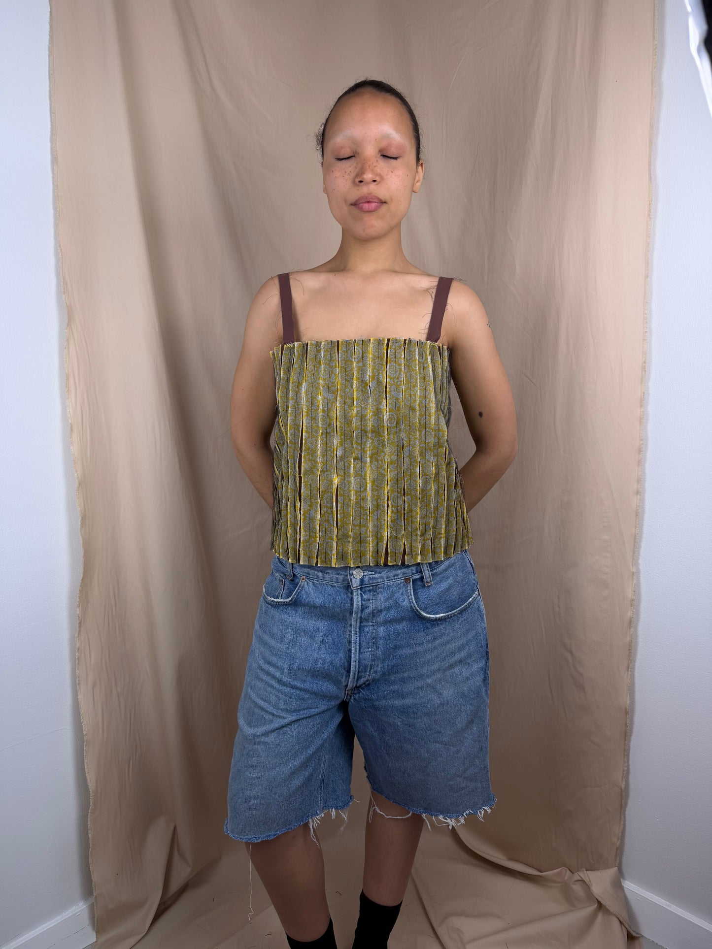 Pleat Fray Top in Yellow Pattern
