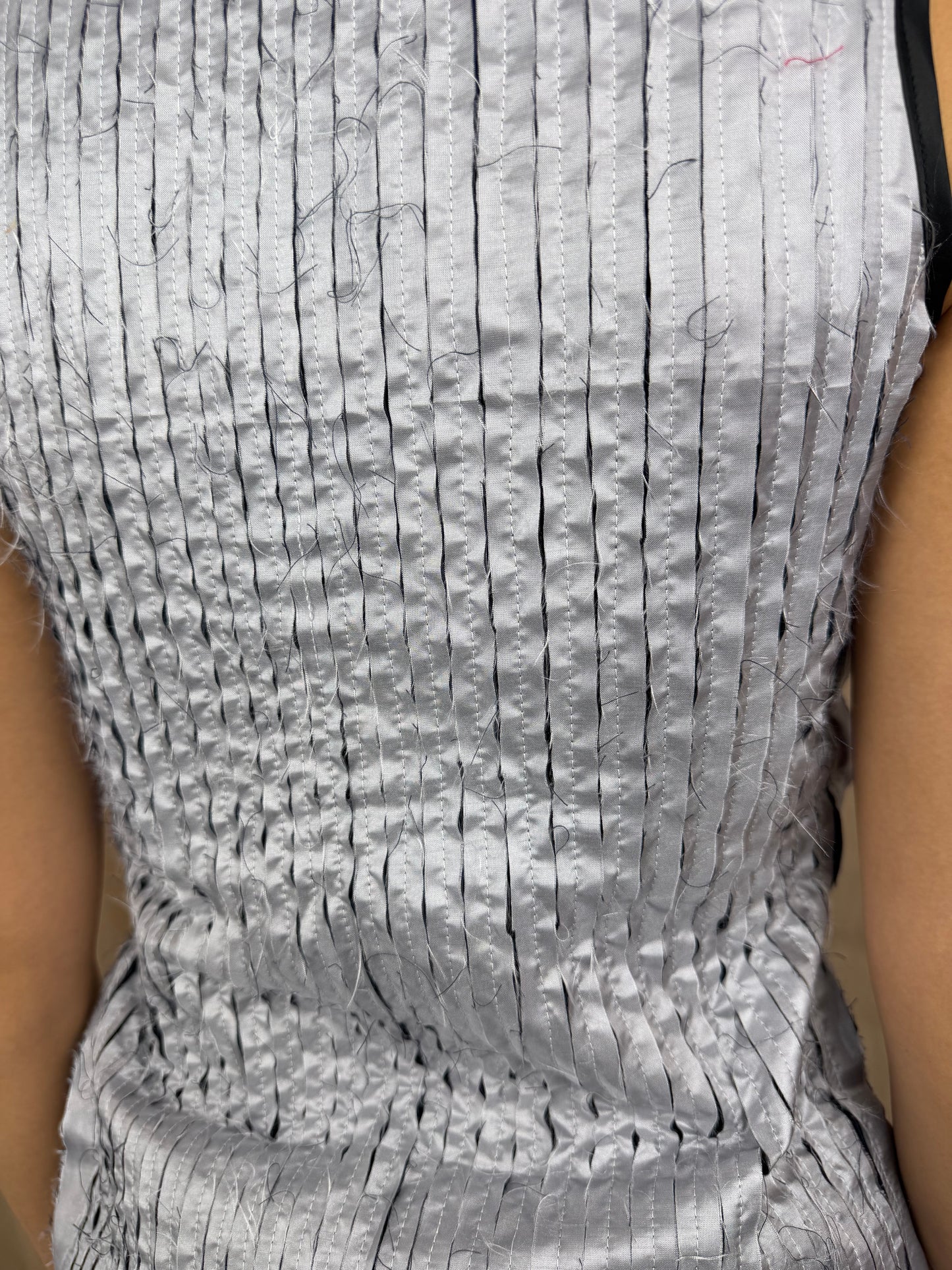 Pleat Fray Zip Top Silver