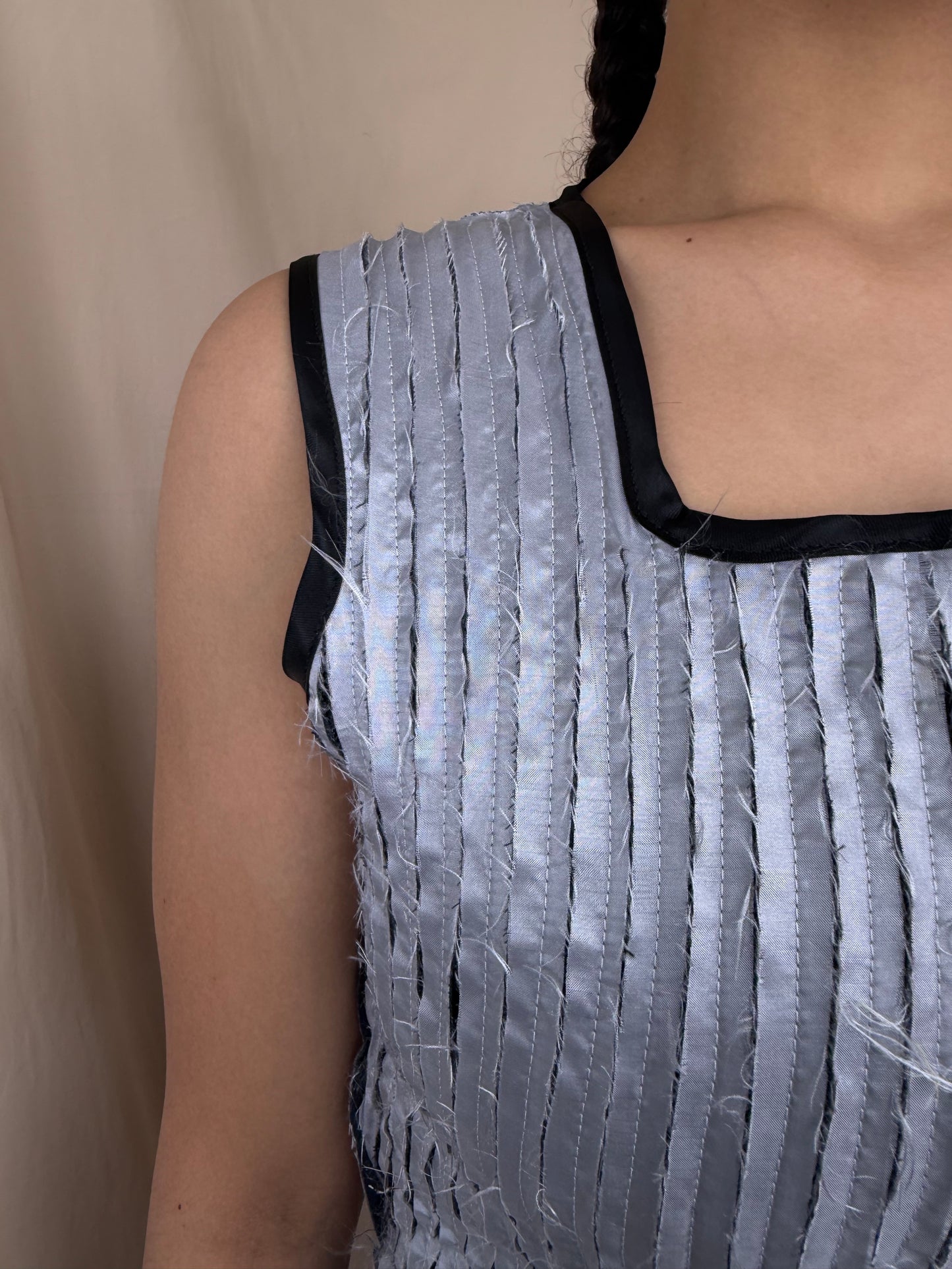 Pleat Fray Zip Top Silver