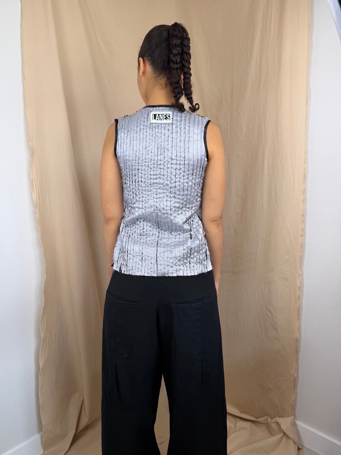Pleat Fray Zip Top Silver