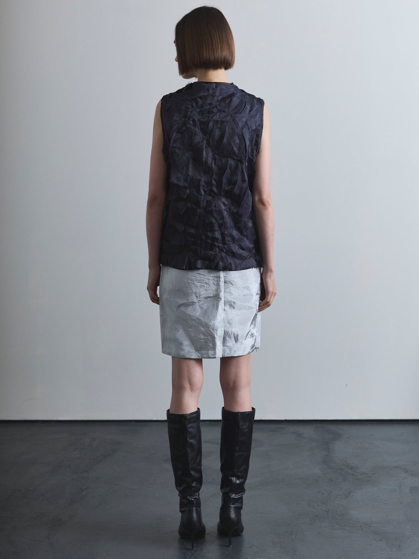 Pleat Fray Zip Vest