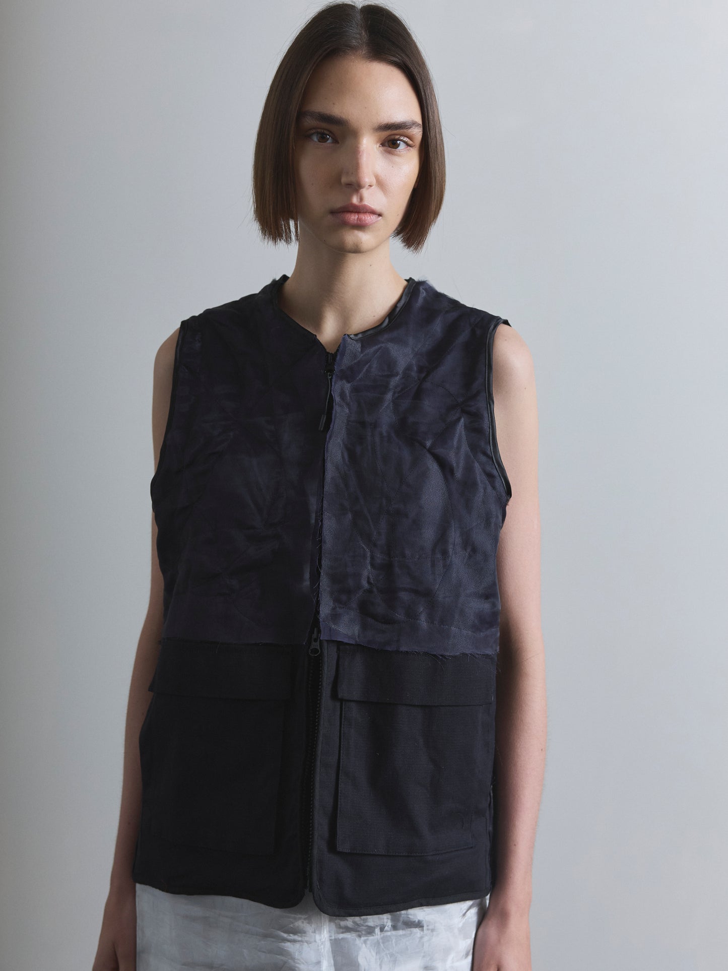 Pleat Fray Zip Vest