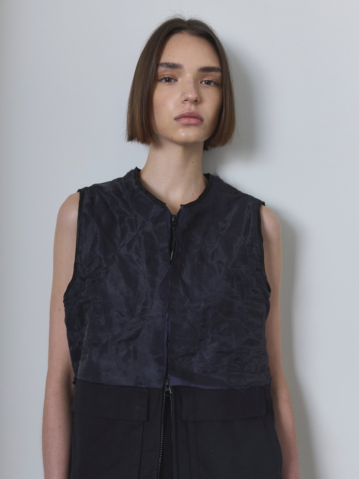 Pleat Fray Zip Vest